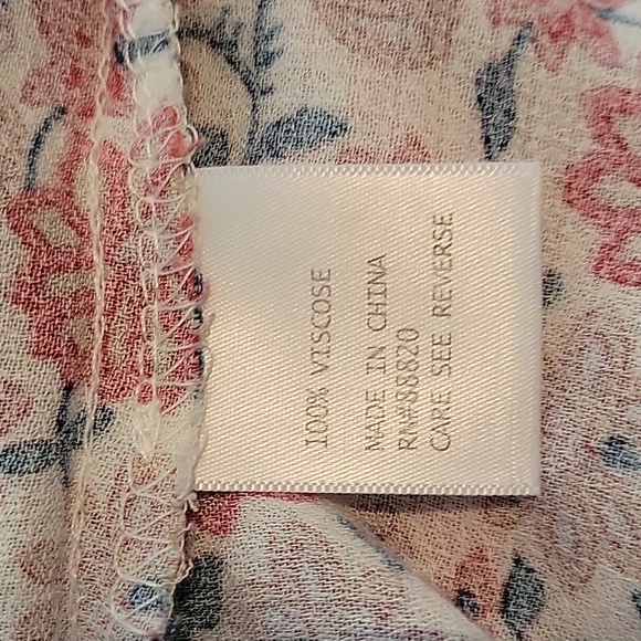 A beautiful Peasant style blouse. It was made by Rachel and Zoe. - Picture 4 of 4